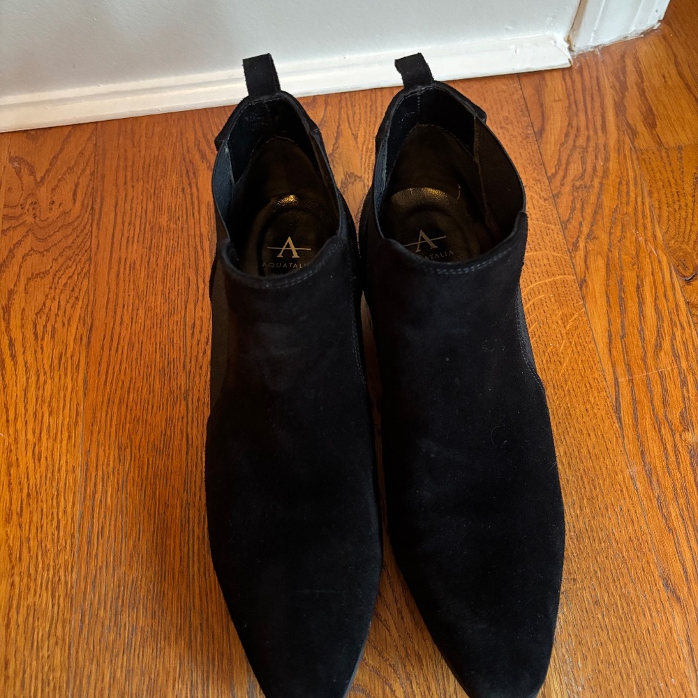 Aquatalia suede booties